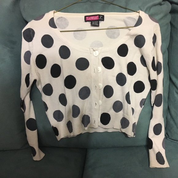 Say What? Tops - Retro polka dot cropped cardigan 🖤🤍